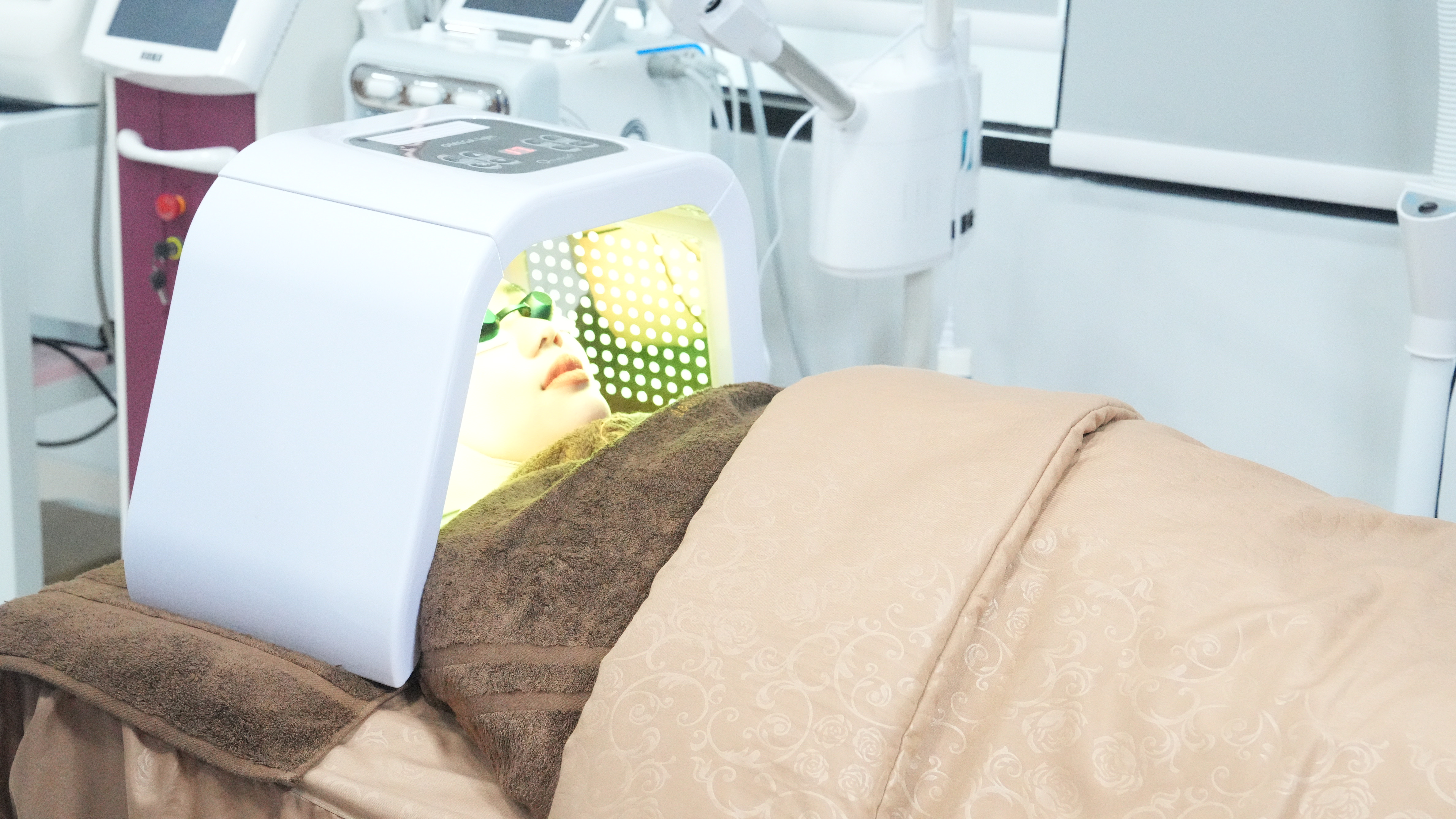 Sesudah - Photodynamic Therapy ( PDT )